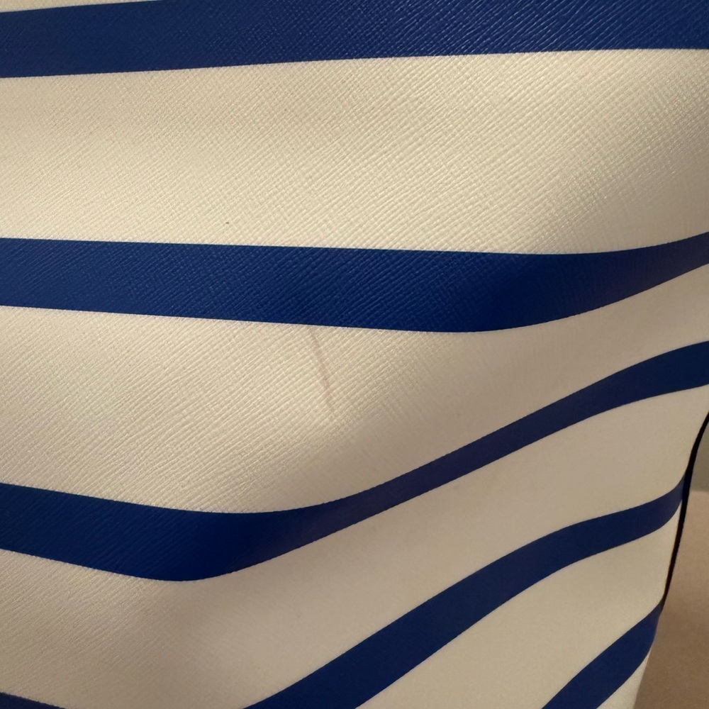 Kate Spade Jules “Beware of Sharks” Tote - Picture 3 of 9